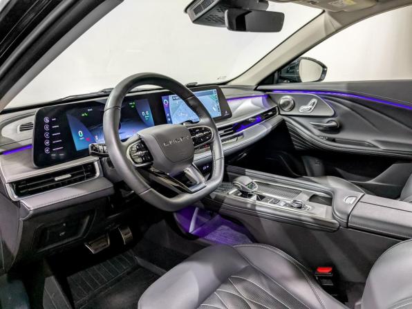 Chery Arrizo 8 с пробегом 2023 года, цена 1 995 000 рублей, 38830 км, седан, Автокод Объявления