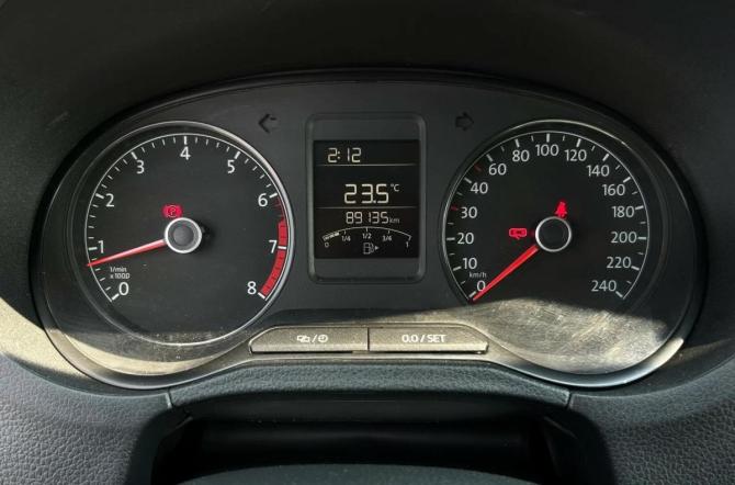 Volkswagen Polo V Рестайлинг с пробегом 2019 года, цена 1 275 000 рублей, 89135 км, седан, Автокод Объявления