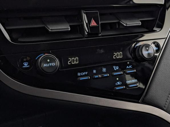 Toyota Camry VIII (XV70) Рестайлинг с пробегом 2022 года, цена 3 400 000 рублей, 48561 км, седан, Автокод Объявления