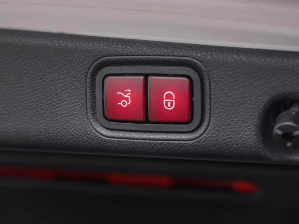 Mercedes-Benz E-Класс V (W213 S213 C238) Рестайлинг с пробегом 2021 года, цена 4 199 000 рублей, 70691 км, седан, Автокод Объявления