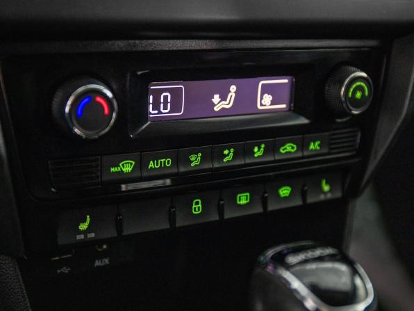 Skoda Rapid I с пробегом 2017 года, цена 1 199 500 рублей, 96434 км, лифтбек, Автокод Объявления