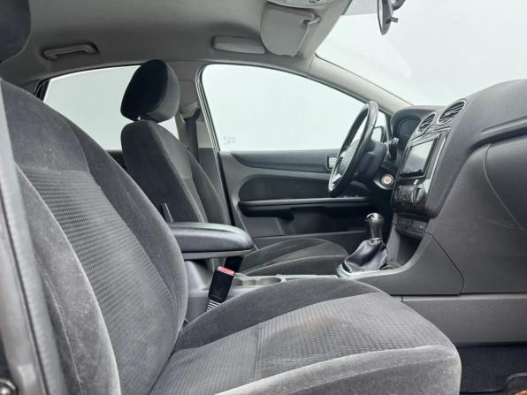Ford Focus II с пробегом 2006 года, цена 389 000 рублей, 157948 км, седан, Автокод Объявления