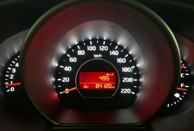 Kia Soul II с пробегом 2015 года, цена 1 290 000 рублей, 84120 км, хэтчбек, Автокод Объявления