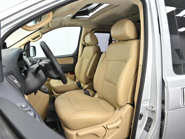 Hyundai Grand Starex I с пробегом 2011 года, цена 1 349 000 рублей, 180000 км, минивэн, Автокод Объявления