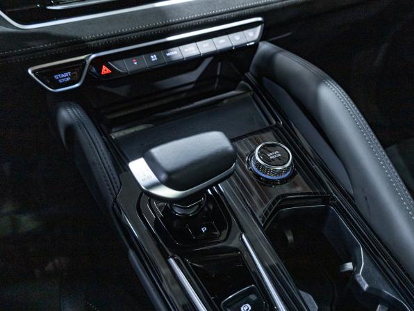 Geely Monjaro I с пробегом 2024 года, цена 3 199 585 рублей, 45785 км, внедорожник, Автокод Объявления