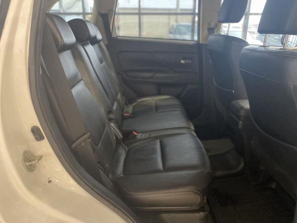 Mitsubishi Outlander III Рестайлинг с пробегом 2015 года, цена 1 350 000 рублей, 293338 км, внедорожник, Автокод Объявления