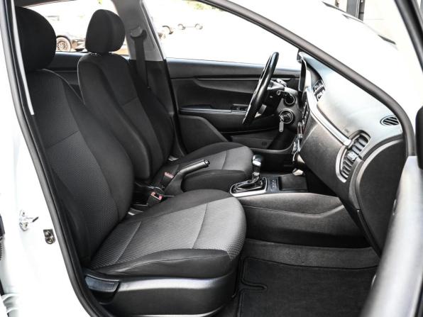 Kia Rio IV Рестайлинг с пробегом 2020 года, цена 1 534 000 рублей, 99678 км, седан, Автокод Объявления
