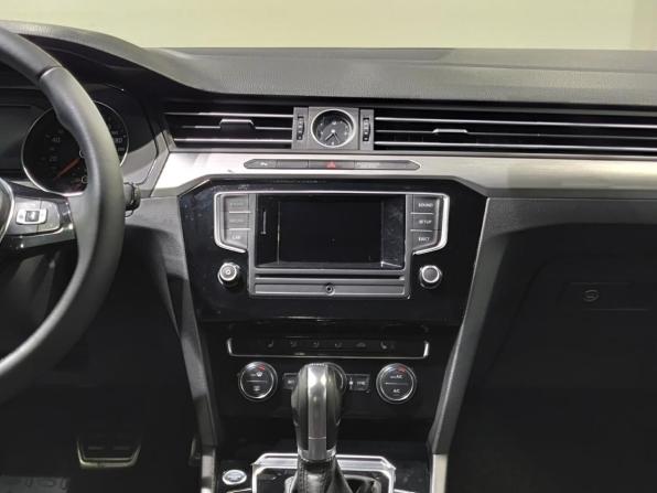 Volkswagen Passat B8 с пробегом 2016 года, цена 1 716 000 рублей, 150595 км, седан, Автокод Объявления