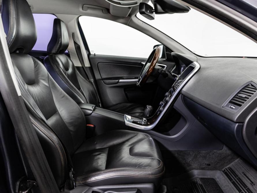 Volvo XC60 I Санкт-Петербург  - изображение 12