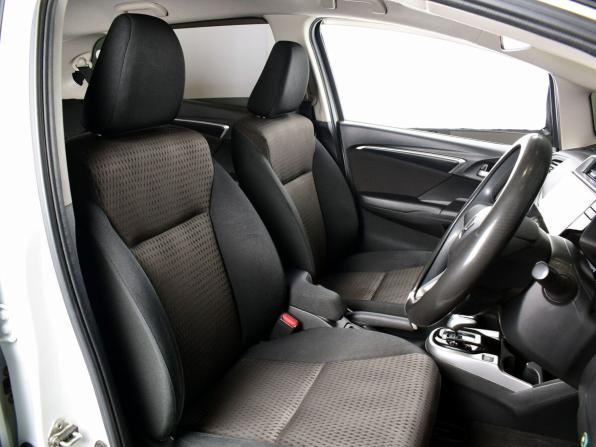 Honda Fit III Рестайлинг с пробегом 2019 года, цена 1 219 999 рублей, 132534 км, хэтчбек, Автокод Объявления