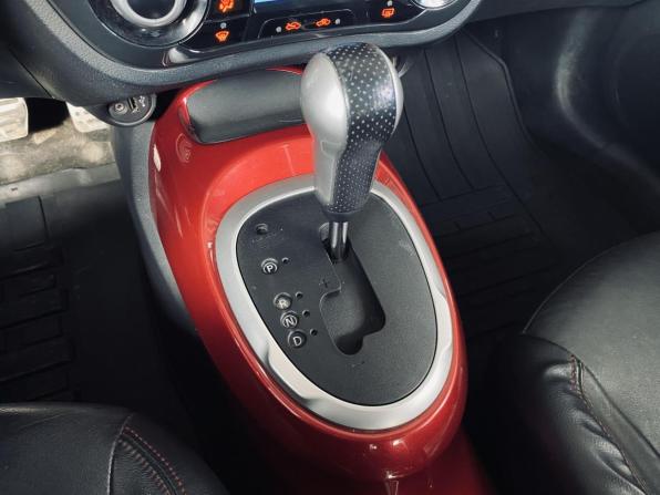 Nissan Juke I с пробегом 2012 года, цена 985 000 рублей, 159877 км, внедорожник, Автокод Объявления