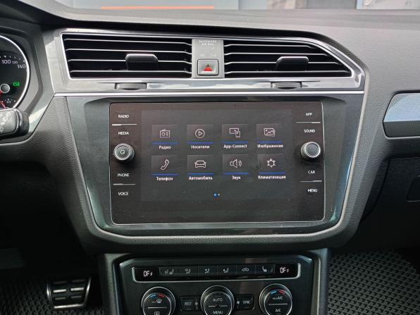 Volkswagen Tiguan II с пробегом 2018 года, цена 2 399 000 рублей, 149300 км, внедорожник, Автокод Объявления