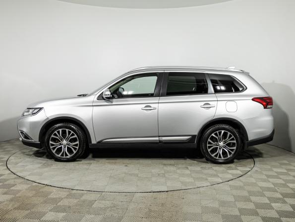 Mitsubishi Outlander III Рестайлинг 2 с пробегом 2017 года, цена 1 639 700 рублей, 183457 км, внедорожник, Автокод Объявления