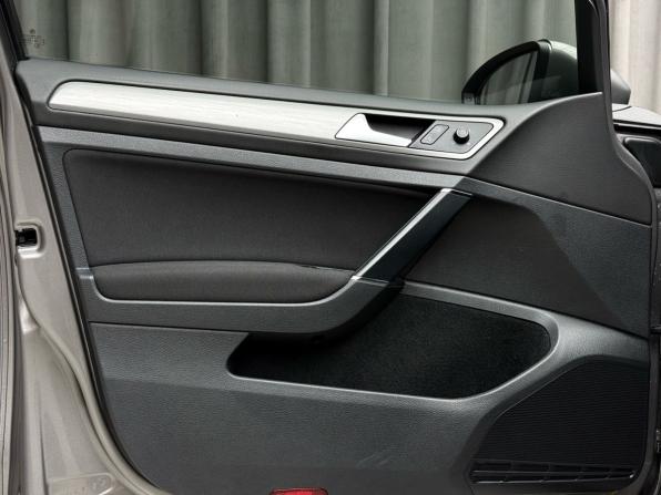 Volkswagen Golf VII с пробегом 2014 года, цена 999 000 рублей, 260400 км, хэтчбек, Автокод Объявления