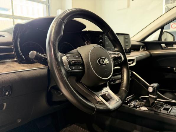 Kia K5 III с пробегом 2021 года, цена 1 480 000 рублей, 306948 км, седан, Автокод Объявления