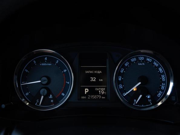 Toyota Corolla XI (E160 E170 E180) с пробегом 2013 года, цена 1 170 000 рублей, 215878 км, седан, Автокод Объявления