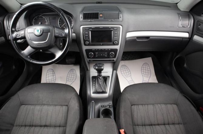 Skoda Octavia II (A5) Рестайлинг с пробегом 2012 года, цена 849 000 рублей, 179000 км, лифтбек, Автокод Объявления