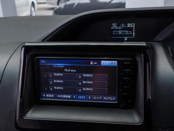 Toyota Noah III (R80) с пробегом 2015 года, цена 1 599 000 рублей, 215332 км, минивэн, Автокод Объявления