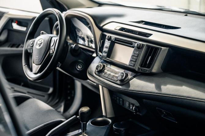 Toyota RAV4 IV (XA40) с пробегом 2013 года, цена 1 670 000 рублей, 201699 км, внедорожник, Автокод Объявления