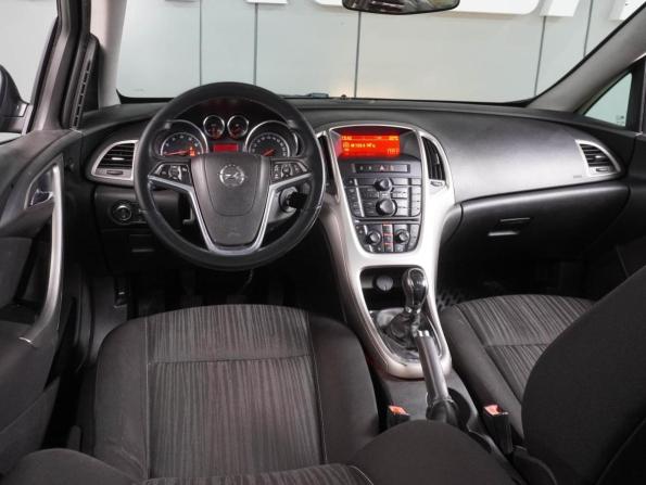 Opel Astra J с пробегом 2011 года, цена 749 000 рублей, 238993 км, хэтчбек, Автокод Объявления