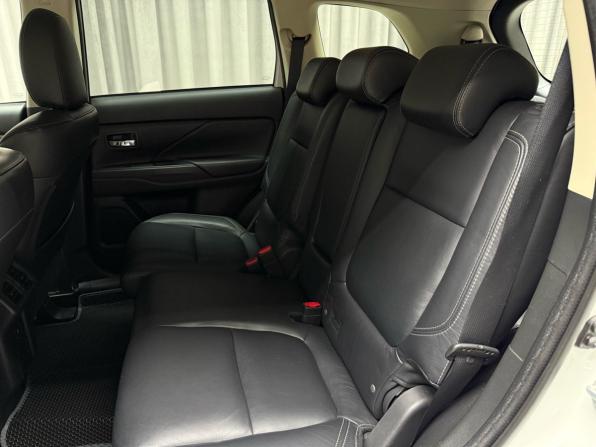 Mitsubishi Outlander III Рестайлинг 3 с пробегом 2019 года, цена 2 149 000 рублей, 108825 км, внедорожник, Автокод Объявления