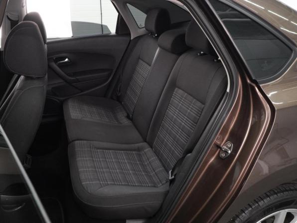 Volkswagen Polo V Рестайлинг с пробегом 2016 года, цена 1 359 000 рублей, 144694 км, седан, Автокод Объявления