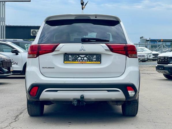Mitsubishi Outlander III Рестайлинг 3 с пробегом 2021 года, цена 2 750 000 рублей, 90300 км, внедорожник, Автокод Объявления