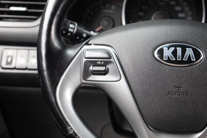 Kia Rio III Рестайлинг с пробегом 2016 года, цена 1 219 000 рублей, 130000 км, седан, Автокод Объявления