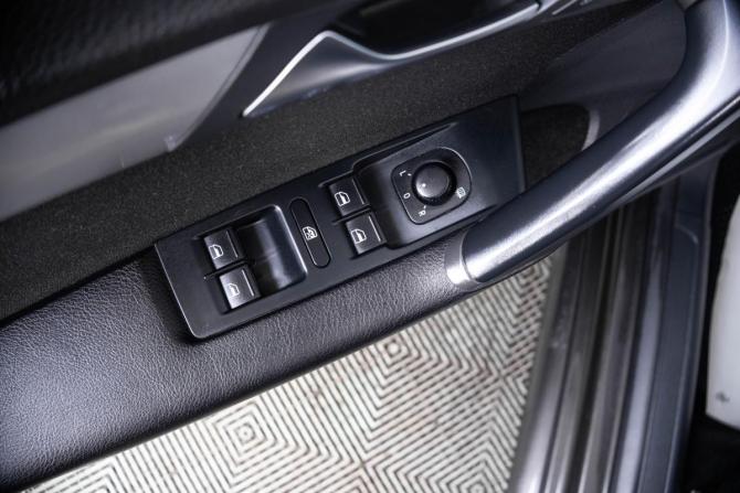 Volkswagen Passat B7 с пробегом 2011 года, цена 899 000 рублей, 180000 км, седан, Автокод Объявления