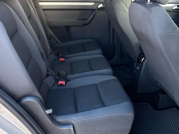 Volkswagen Touran I Рестайлинг 2 с пробегом 2011 года, цена 630 000 рублей, 417988 км, компактвэн, Автокод Объявления