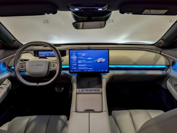 Exeed Exlantix ES с пробегом 2025 года, цена 4 780 000 рублей, 17240 км, седан, Автокод Объявления