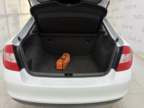 Skoda Rapid I с пробегом 2016 года, цена 1 099 000 рублей, 142000 км, лифтбек, Автокод Объявления