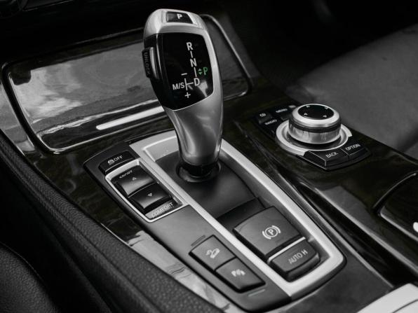 BMW 5 серии VI (F10/F11/F07) с пробегом 2010 года, цена 1 480 000 рублей, 309888 км, седан, Автокод Объявления
