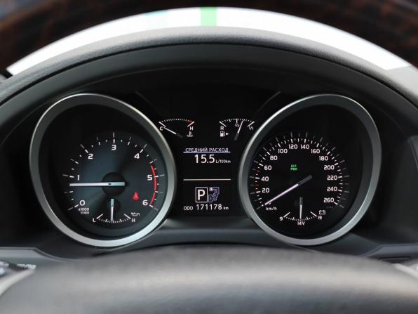 Toyota Land Cruiser 200 Series Рестайлинг 1 с пробегом 2015 года, цена 3 390 000 рублей, 171177 км, внедорожник, Автокод Объявления