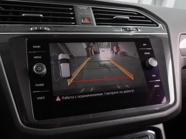 Volkswagen Tiguan II с пробегом 2018 года, цена 1 908 000 рублей, 138028 км, внедорожник, Автокод Объявления