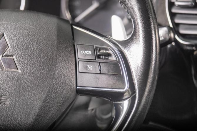 Mitsubishi Outlander III Рестайлинг 2 с пробегом 2015 года, цена 2 199 000 рублей, 150000 км, внедорожник, Автокод Объявления