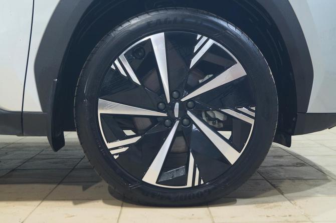 Geely Atlas II с пробегом 2023 года, цена 2 640 000 рублей, 28000 км, внедорожник, Автокод Объявления