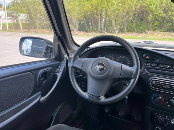Chevrolet Niva I Рестайлинг с пробегом 2015 года, цена 670 000 рублей, 120000 км, внедорожник, Автокод Объявления