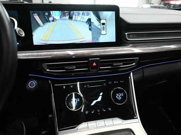 Exeed VX I с пробегом 2022 года, цена 3 100 000 рублей, 24999 км, внедорожник, Автокод Объявления