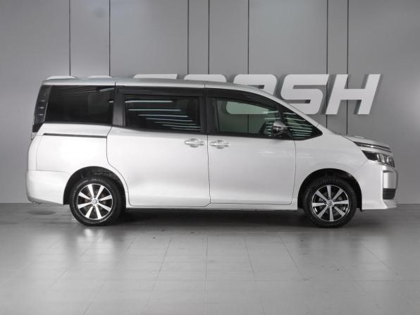 Toyota Voxy III (R80) с пробегом 2017 года, цена 1 998 000 рублей, 152114 км, минивэн, Автокод Объявления