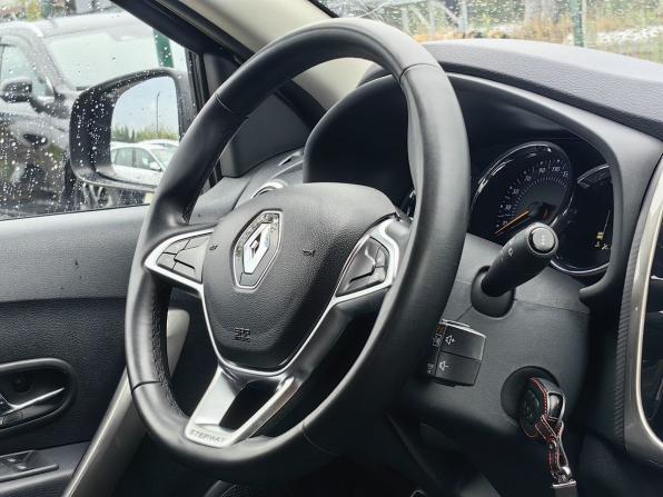 Renault Sandero II Рестайлинг с пробегом 2021 года, цена 1 319 000 рублей, 90000 км, хэтчбек, Автокод Объявления