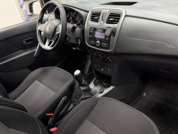 Renault Logan II Рестайлинг с пробегом 2020 года, цена 1 150 000 рублей, 99000 км, седан, Автокод Объявления