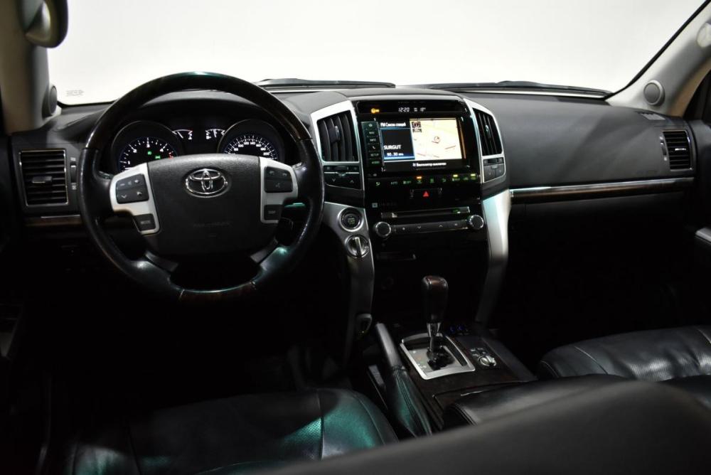 Toyota Land Cruiser 200 Series Рестайлинг 1 Сургут  - изображение 24