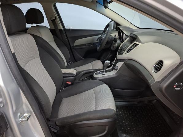 Chevrolet Cruze I Рестайлинг с пробегом 2012 года, цена 648 000 рублей, 201835 км, хэтчбек, Автокод Объявления