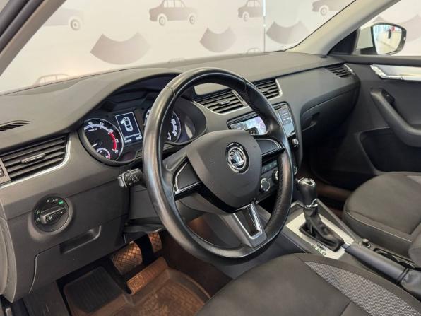 Skoda Octavia III (A7) Рестайлинг с пробегом 2020 года, цена 1 695 000 рублей, 115644 км, лифтбек, Автокод Объявления