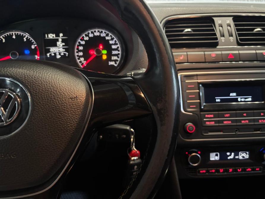 Volkswagen Polo V Рестайлинг Санкт-Петербург  - изображение 18