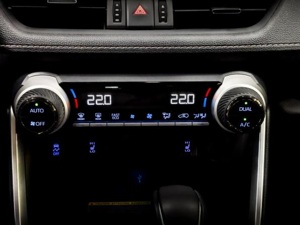 Toyota RAV4 V (XA50) с пробегом 2022 года, цена 3 890 000 рублей, 39291 км, внедорожник, Автокод Объявления
