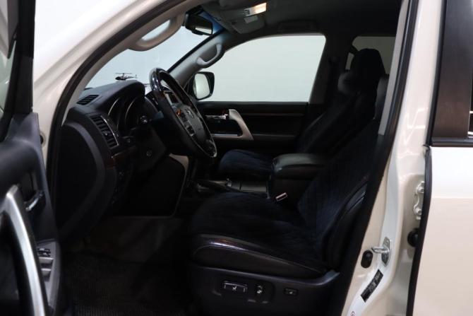 Toyota Land Cruiser 200 Series Рестайлинг 1 с пробегом 2015 года, цена 4 600 000 рублей, 190337 км, внедорожник, Автокод Объявления