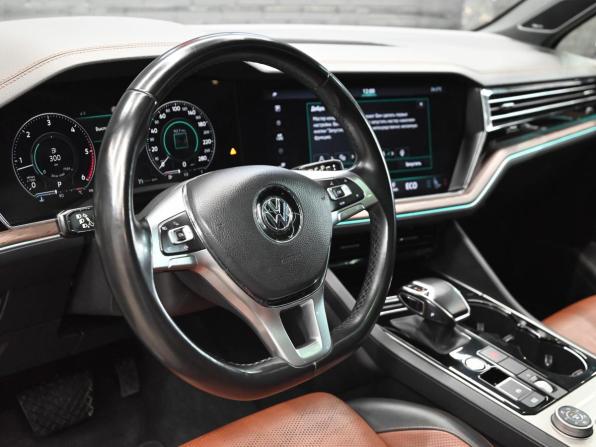 Volkswagen Touareg III с пробегом 2019 года, цена 5 200 000 рублей, 140541 км, внедорожник, Автокод Объявления