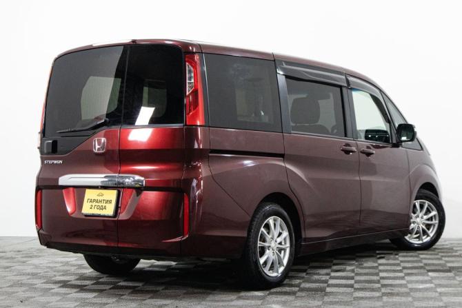 Honda Stepwgn V с пробегом 2015 года, цена 1 799 000 рублей, 154873 км, минивэн, Автокод Объявления